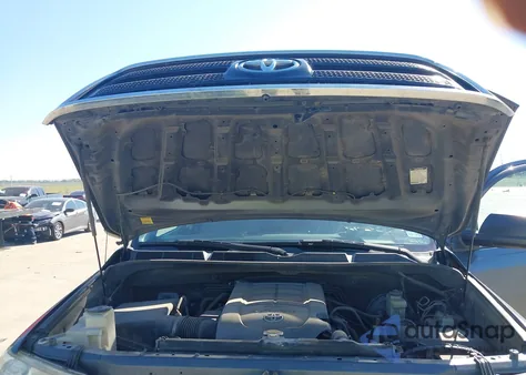 2010 Toyota Tundra Grade 4.6L V8 from USA, damaged, VIN 5TFEM5F19AX009795